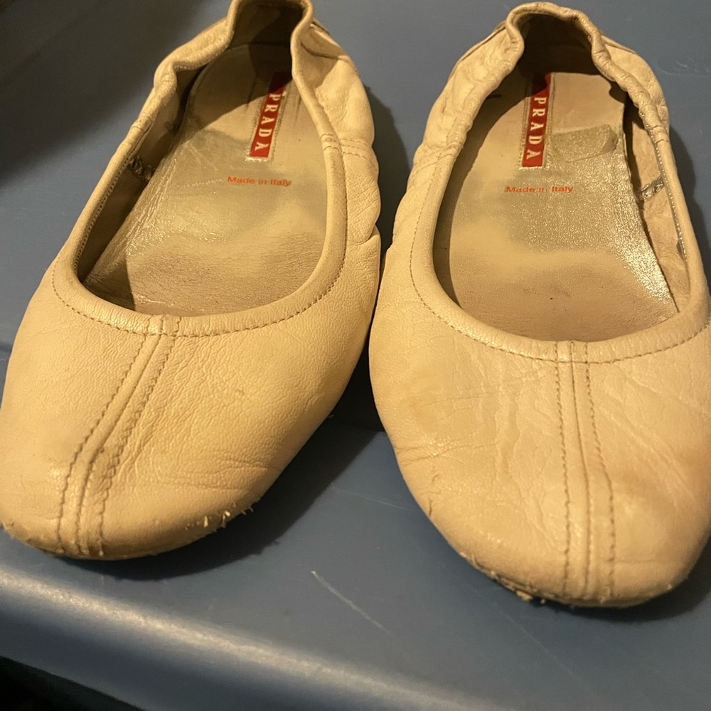 Super soft  leather Prada SZ 38 cream color - Picture 7 of 15